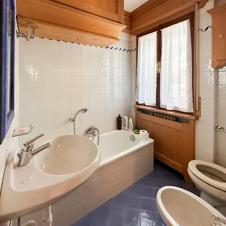 Il Balconcino Su Via Del Castello Apartament Cortina dʼAmpezzo